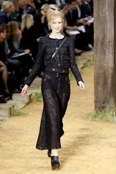 Look 33